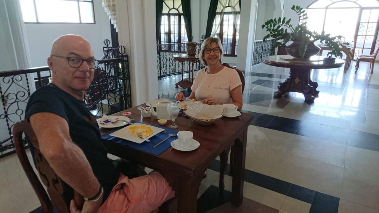 Hotel Ceylon Breeze Kandy Esterno foto