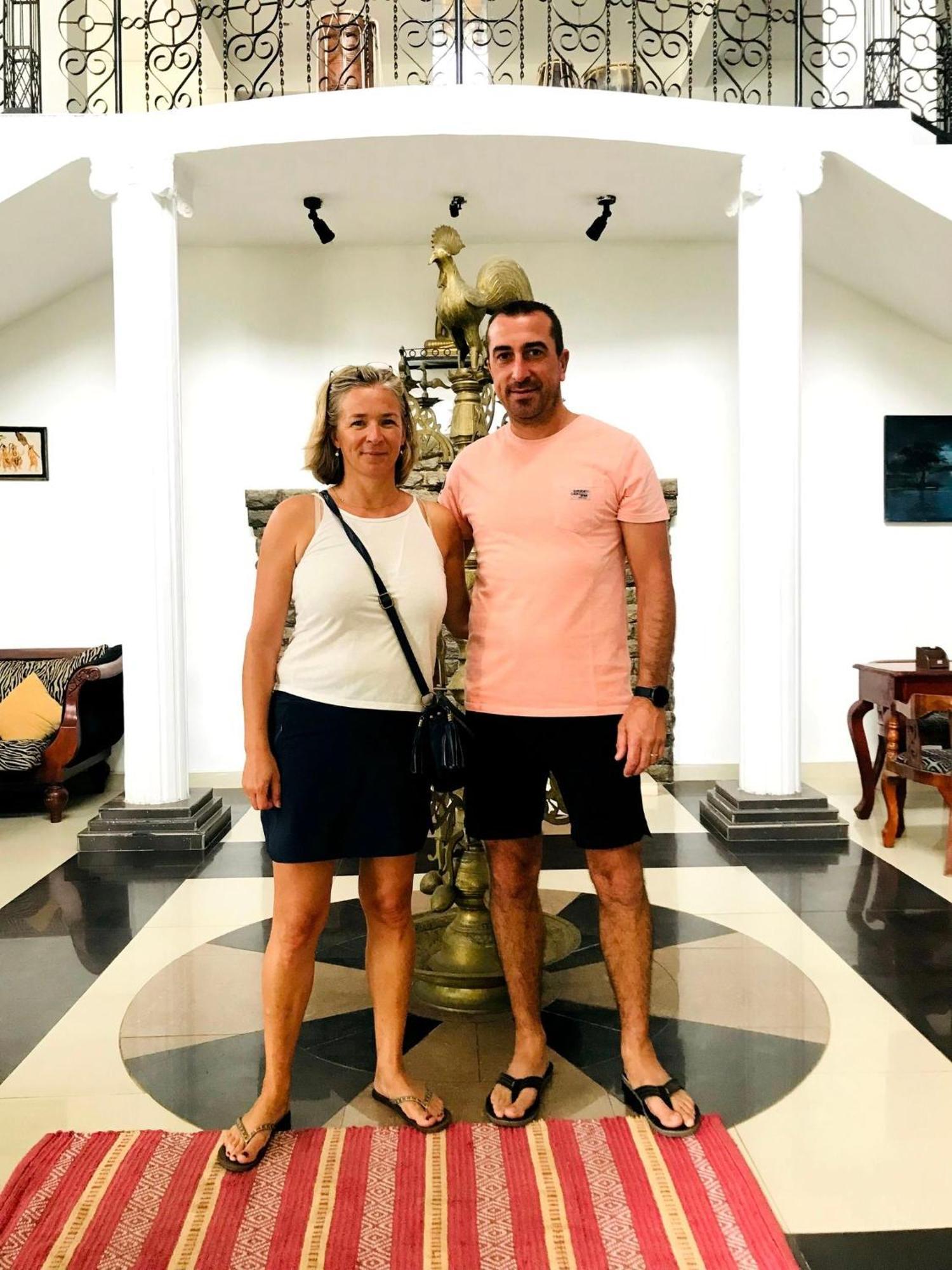 Hotel Ceylon Breeze Kandy Esterno foto